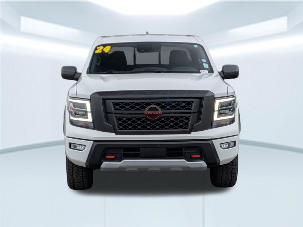 Used 2024 Nissan Titan PRO-4X w/ Off Road Protection Package image 10