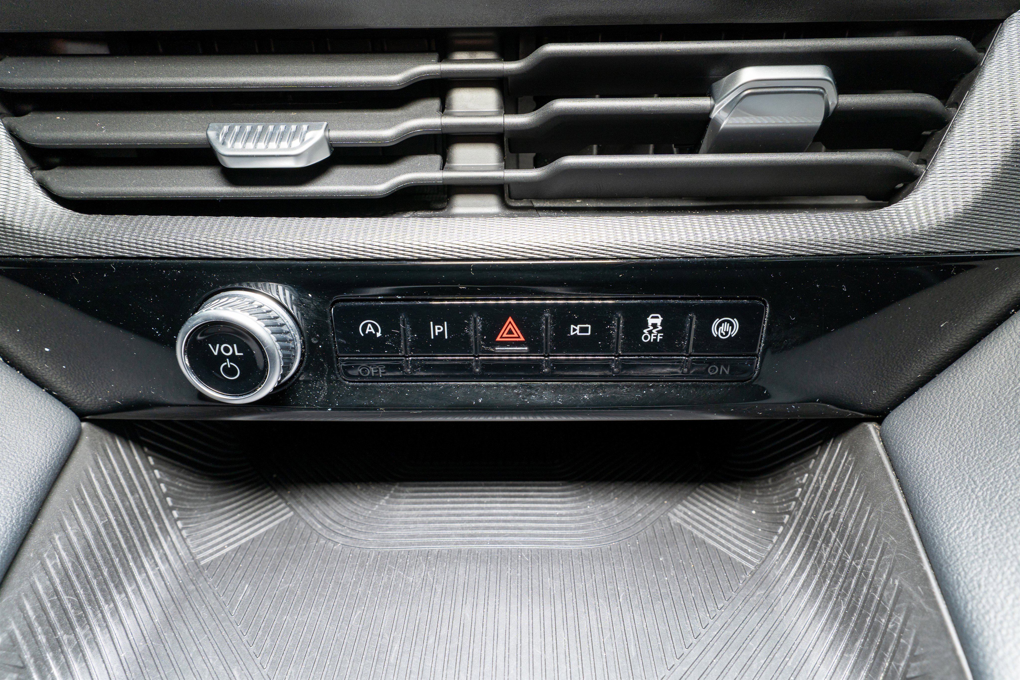 Used 2025 Ford Explorer ST-Line image 22