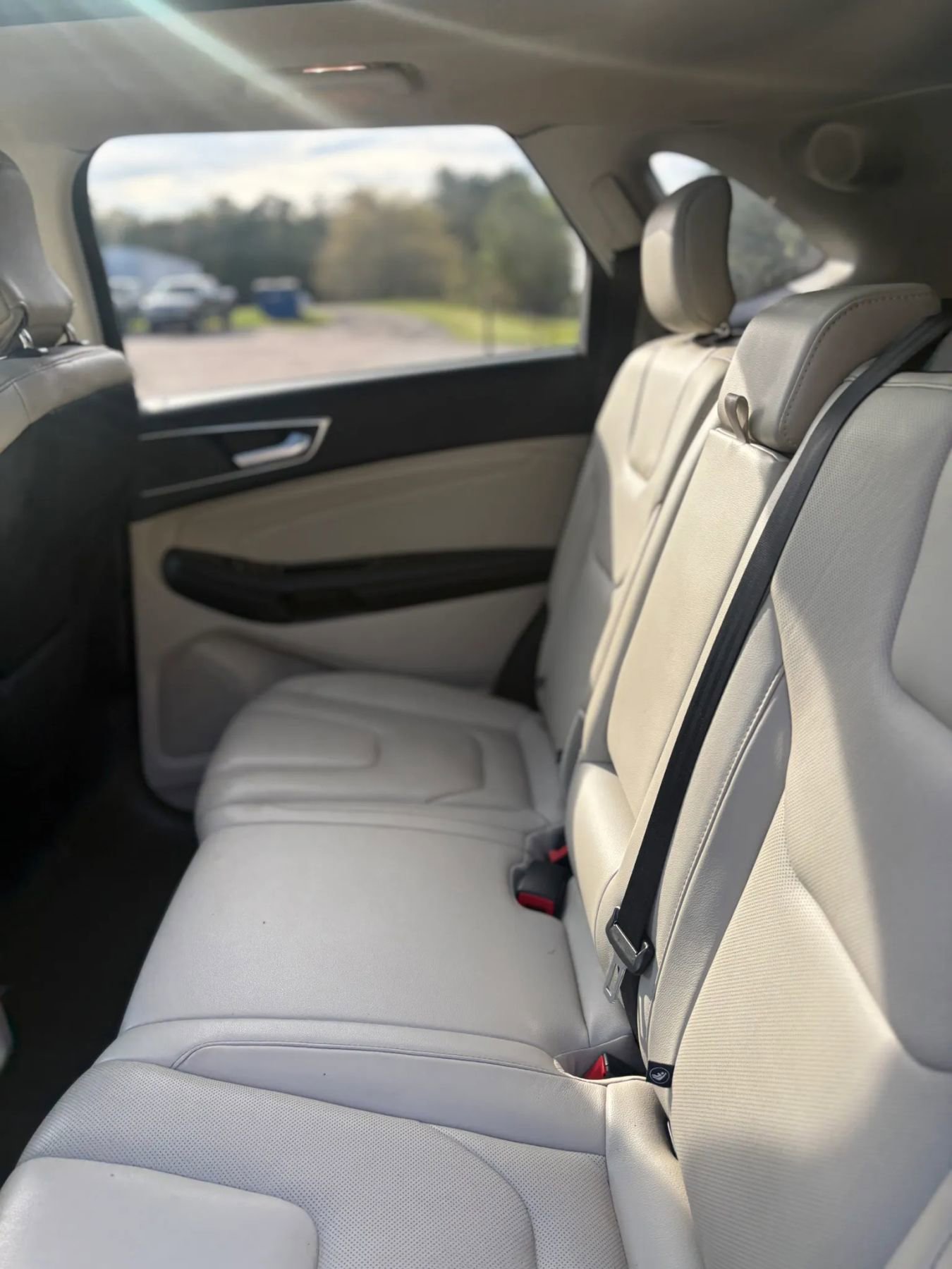 Used 2018 Ford Edge Titanium w/ Equipment Group 301A FWD image 14