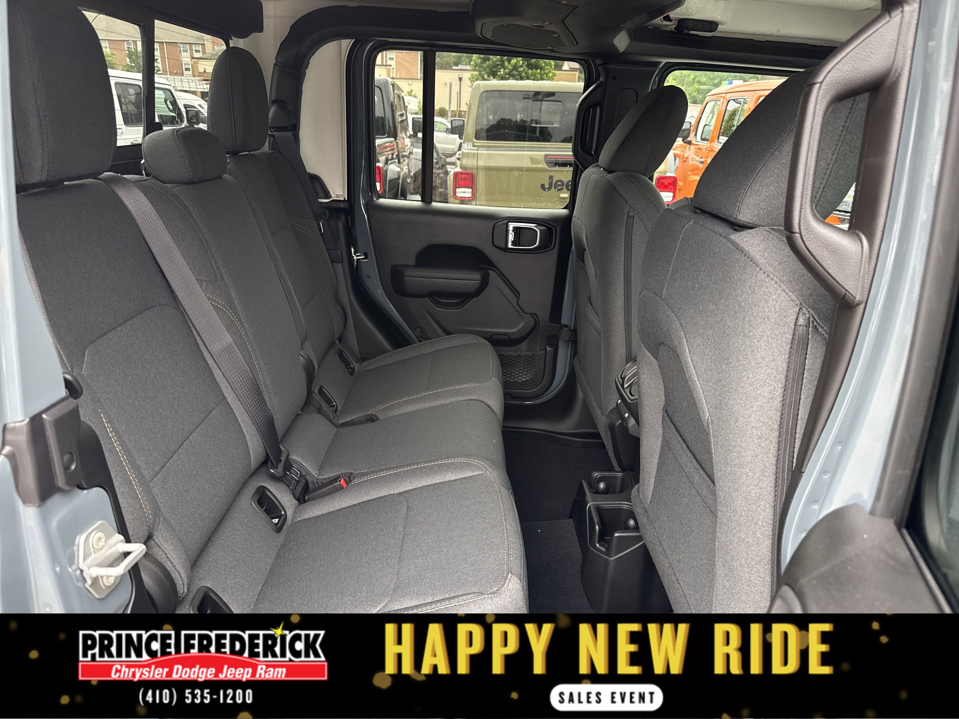 New 2025 Jeep Gladiator Sport image 13