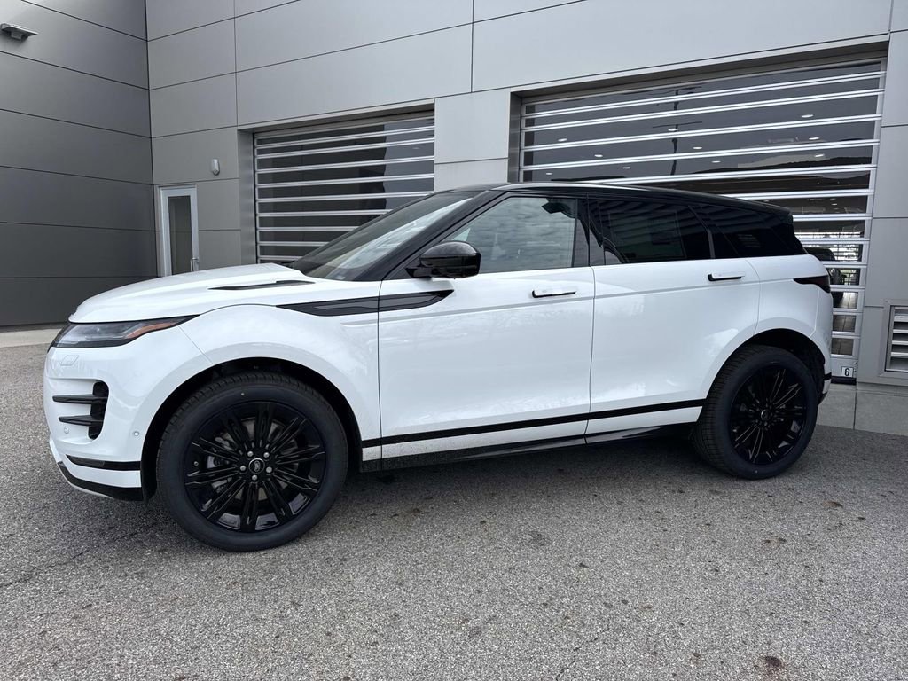 New 2026 Land Rover Range Rover Evoque Dynamic SE image 3