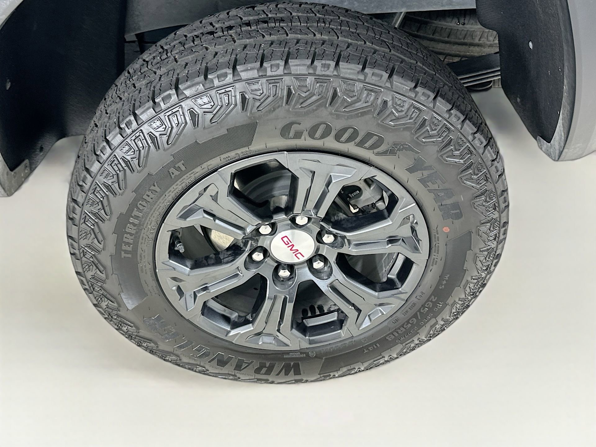 Used 2024 GMC Canyon Elevation w/ Convenience Package image 30