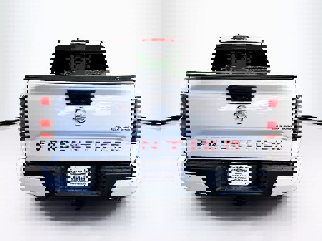 Used 2024 Nissan Frontier SV w/ Technology Package image 5