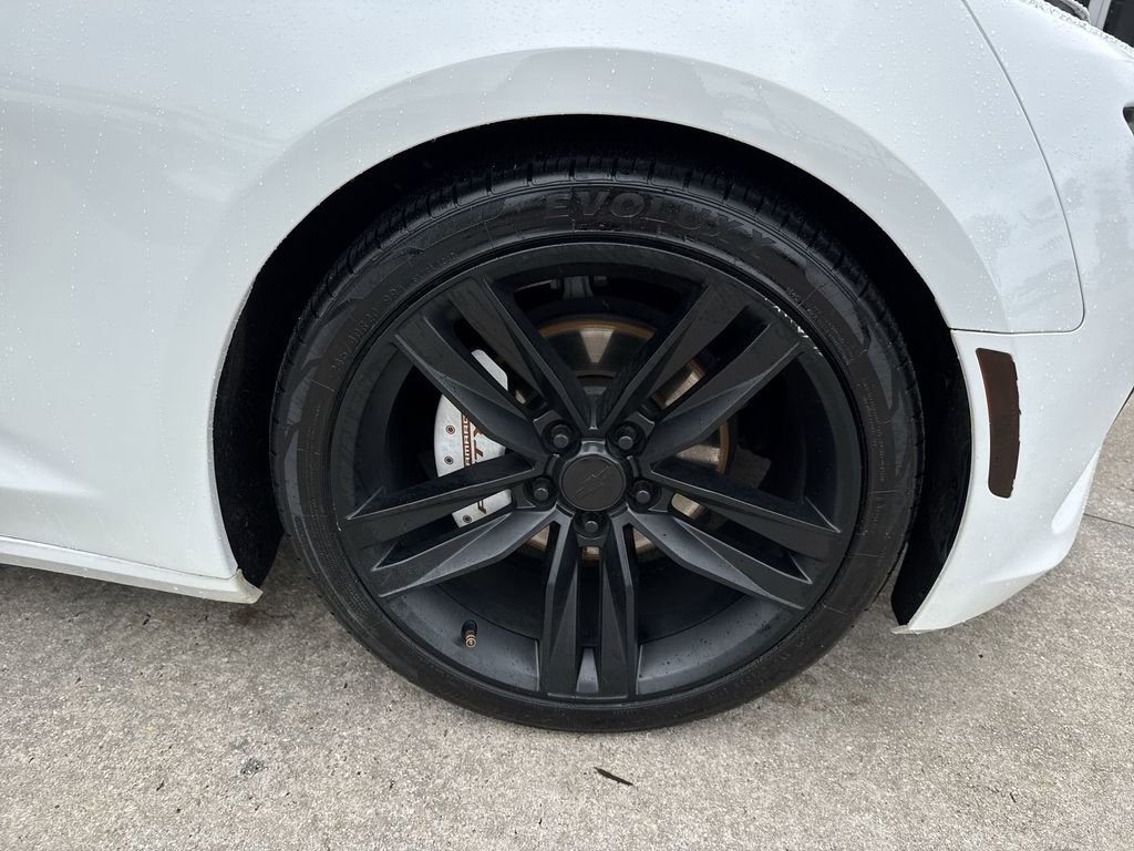 Used 2018 Chevrolet Camaro LT w/ RS Package image 58