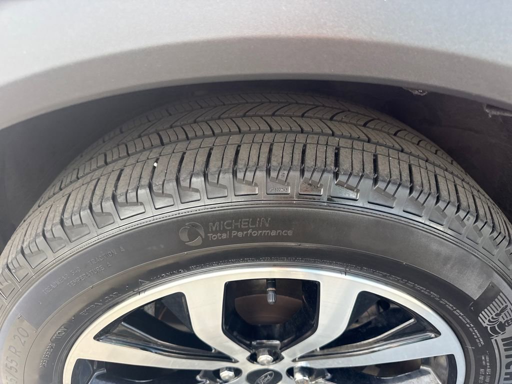 Used 2023 Ford Explorer ST AWD/4WD image 14