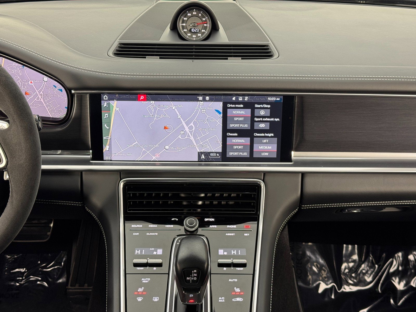 Used 2019 Porsche Panamera GTS image 24