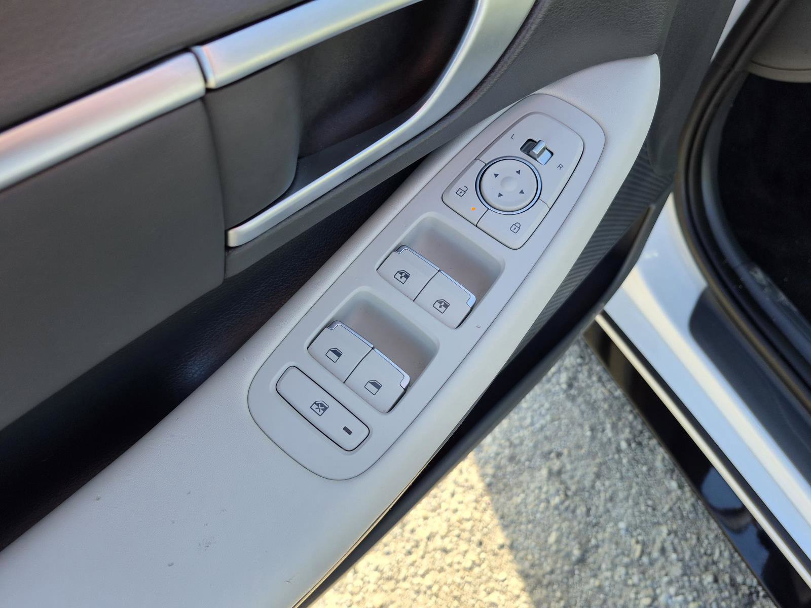 Used 2026 Hyundai Sonata SEL FWD image 17