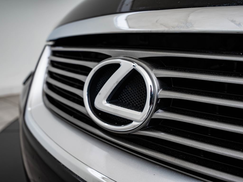 Used 2006 Lexus SC 430 Convertible RWD image 4