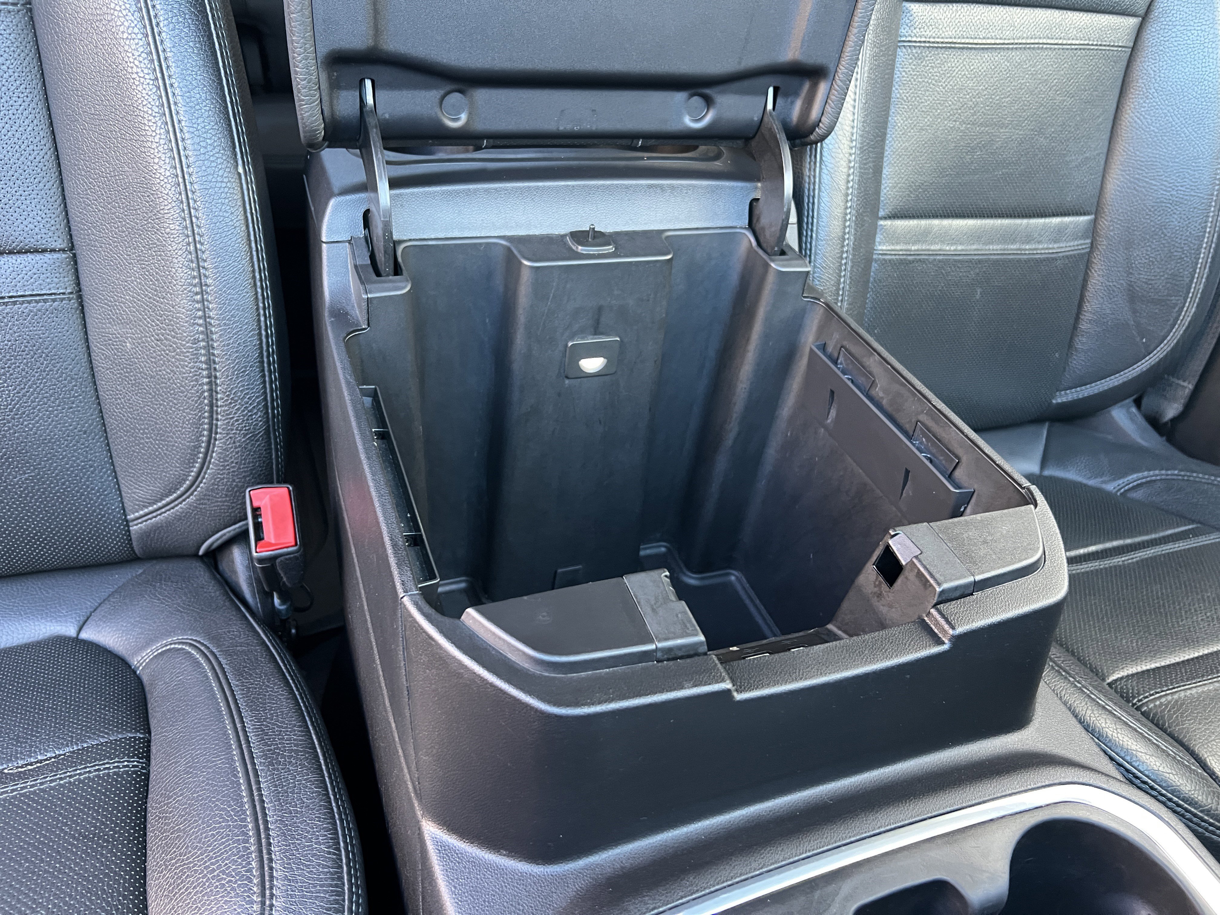 Used 2020 GMC Sierra 1500 Denali w/ Denali Carbonpro Edition image 25