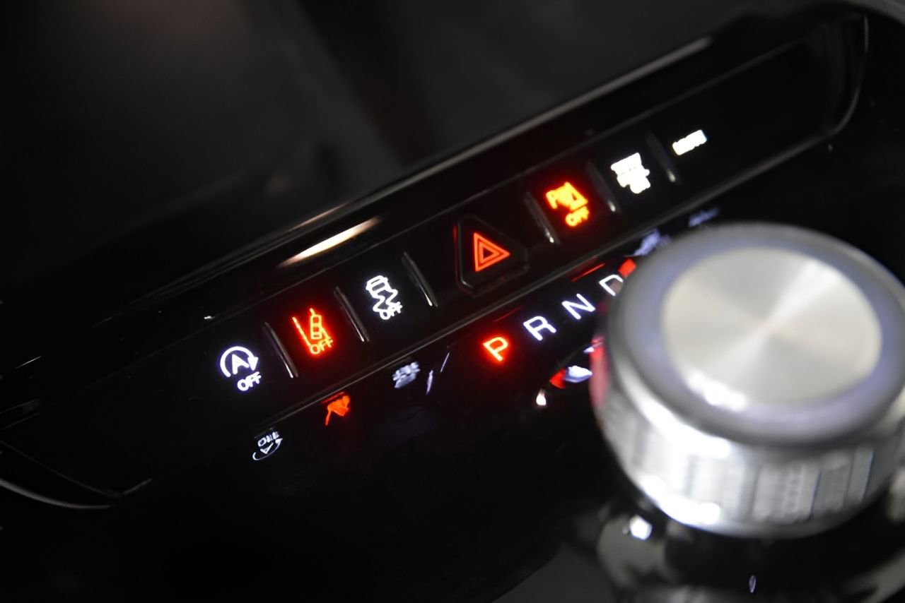 Used 2023 Jeep Wagoneer L Series III RWD image 33