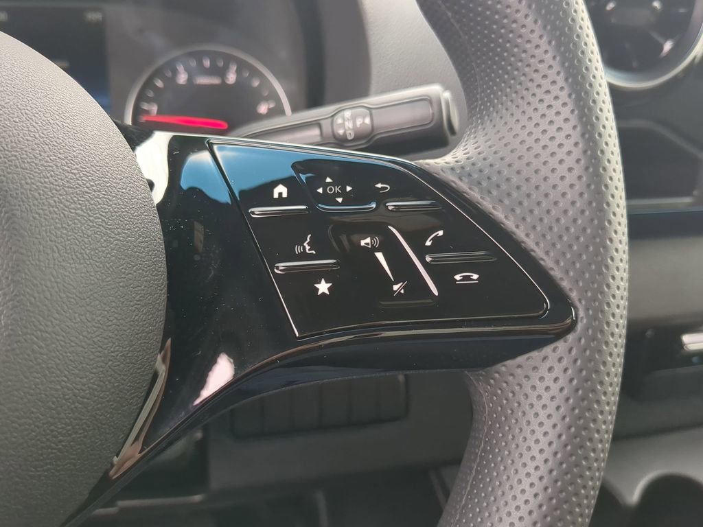 Used 2025 Mercedes-Benz Sprinter 2500 image 13