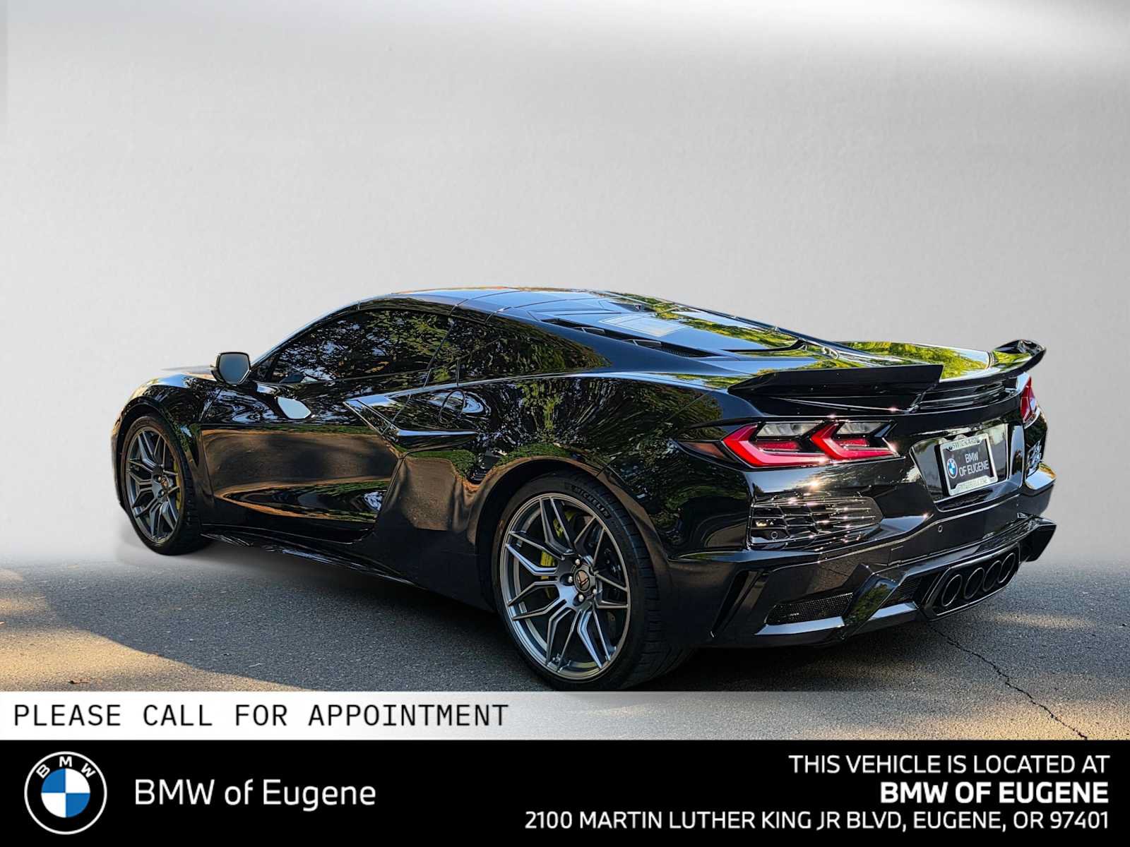 Used 2023 Chevrolet Corvette Z06 w/ Stealth Interior Trim Package RWD image 5