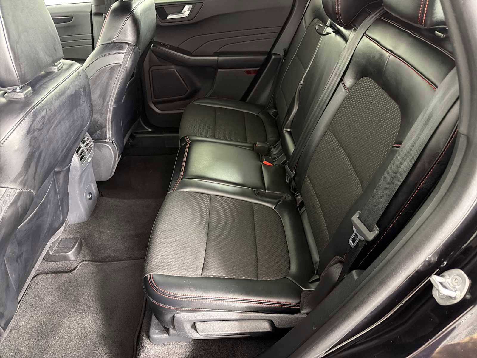 Used 2025 Ford Escape ST-Line image 36