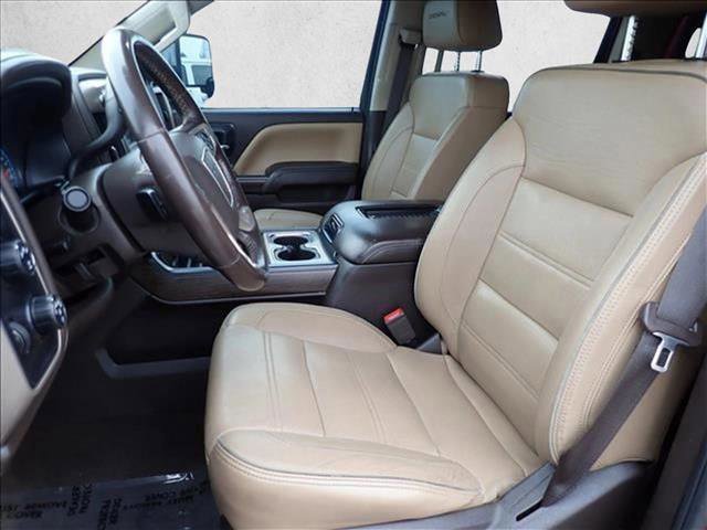 Used 2018 GMC Sierra 2500 Denali w/ Duramax Plus Package AWD/4WD image 10