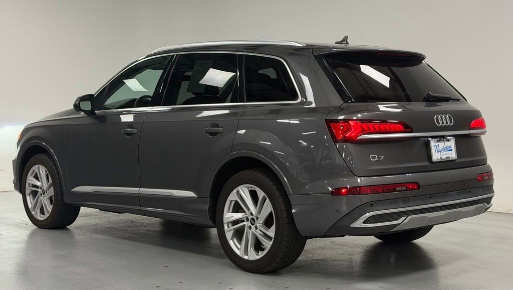 Used 2022 Audi Q7 3.0T Premium image 3