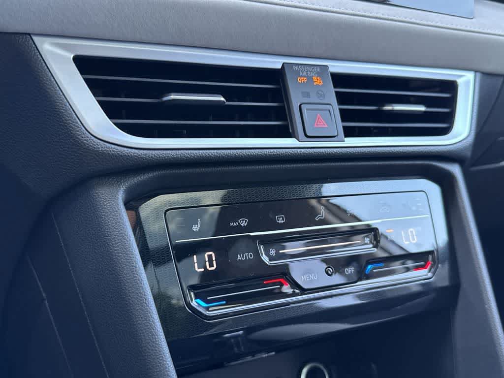 New 2026 Volkswagen Taos SE FWD image 20