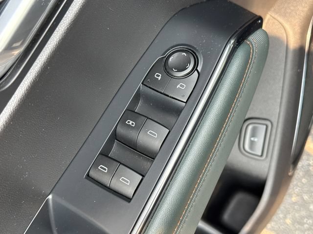 Used 2025 GMC Acadia AT4 w/ Luxury Package AWD/4WD image 26