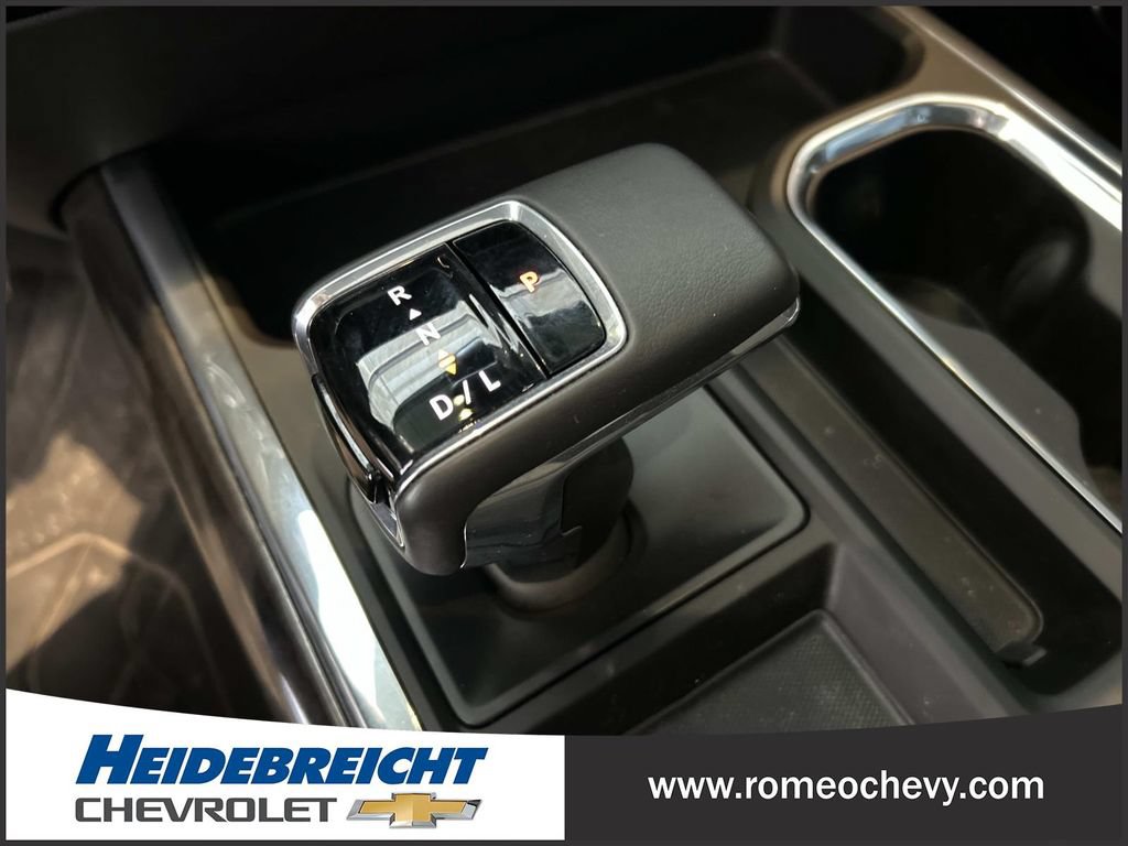 Certified 2022 Chevrolet Silverado 1500 LTZ w/ Technology Package AWD/4WD image 25