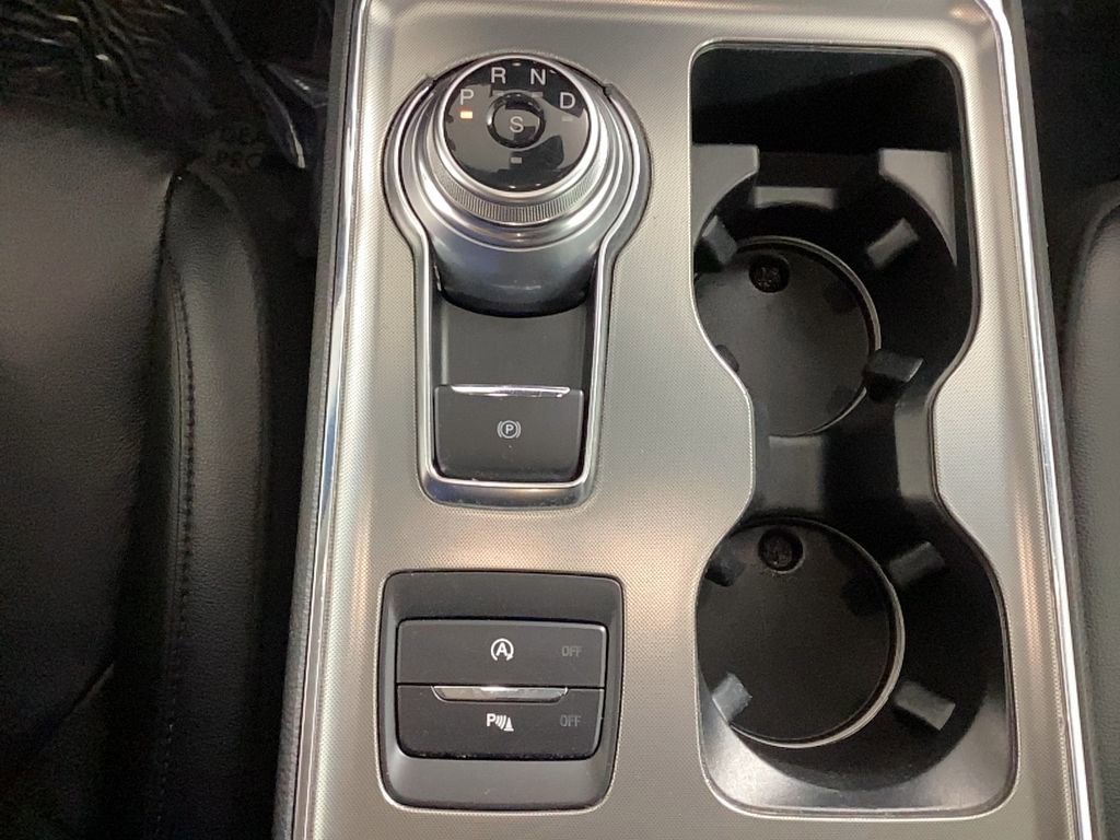 Used 2022 Ford Edge Titanium image 29