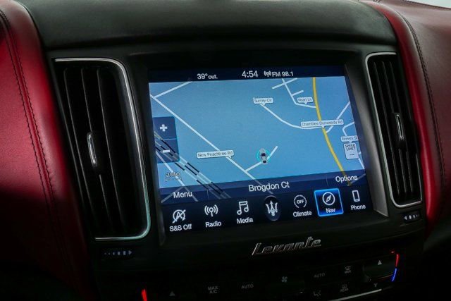 Used 2019 Maserati Levante S GranSport image 17