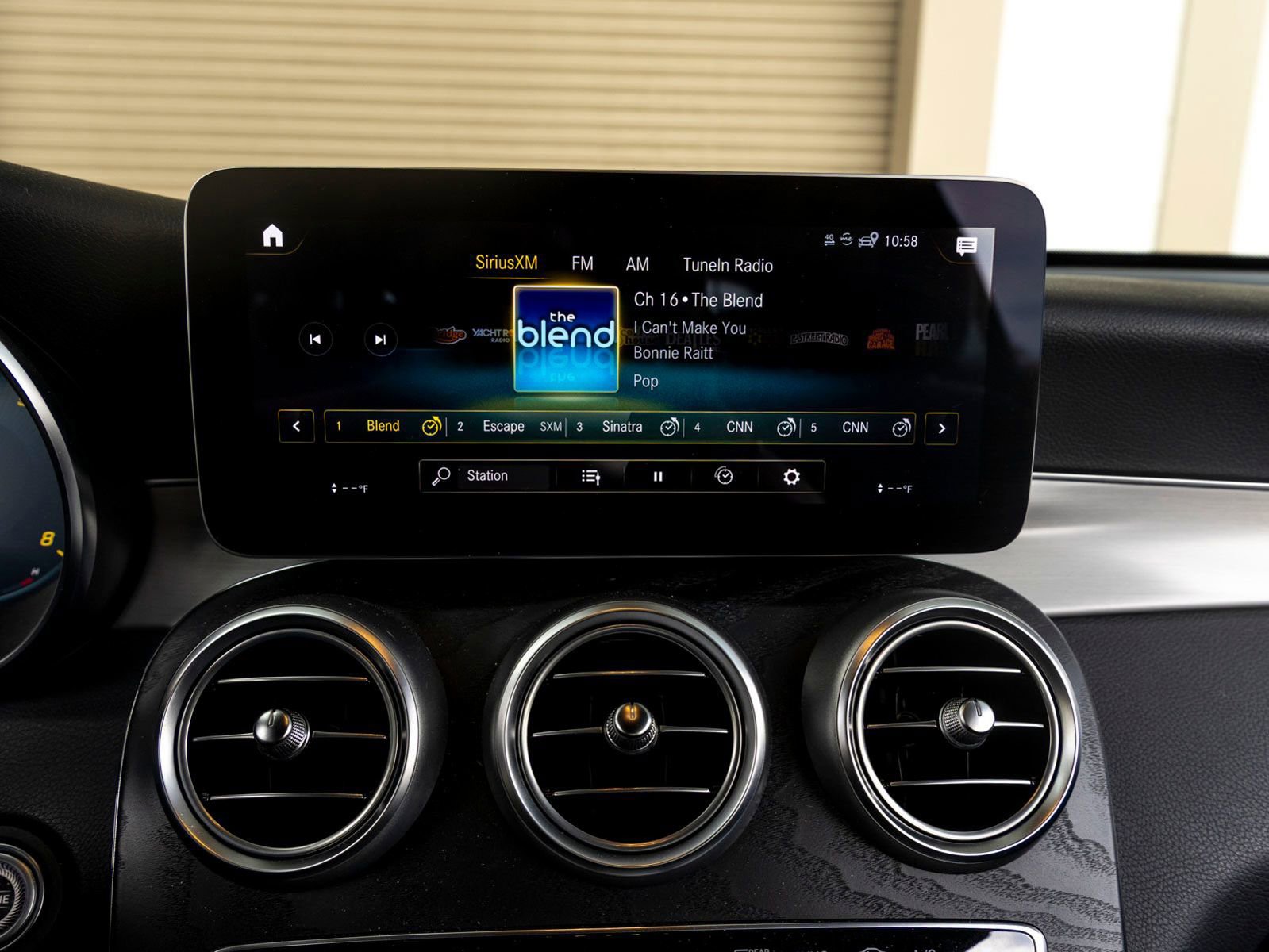 Used 2022 Mercedes-Benz GLC 300 image 17