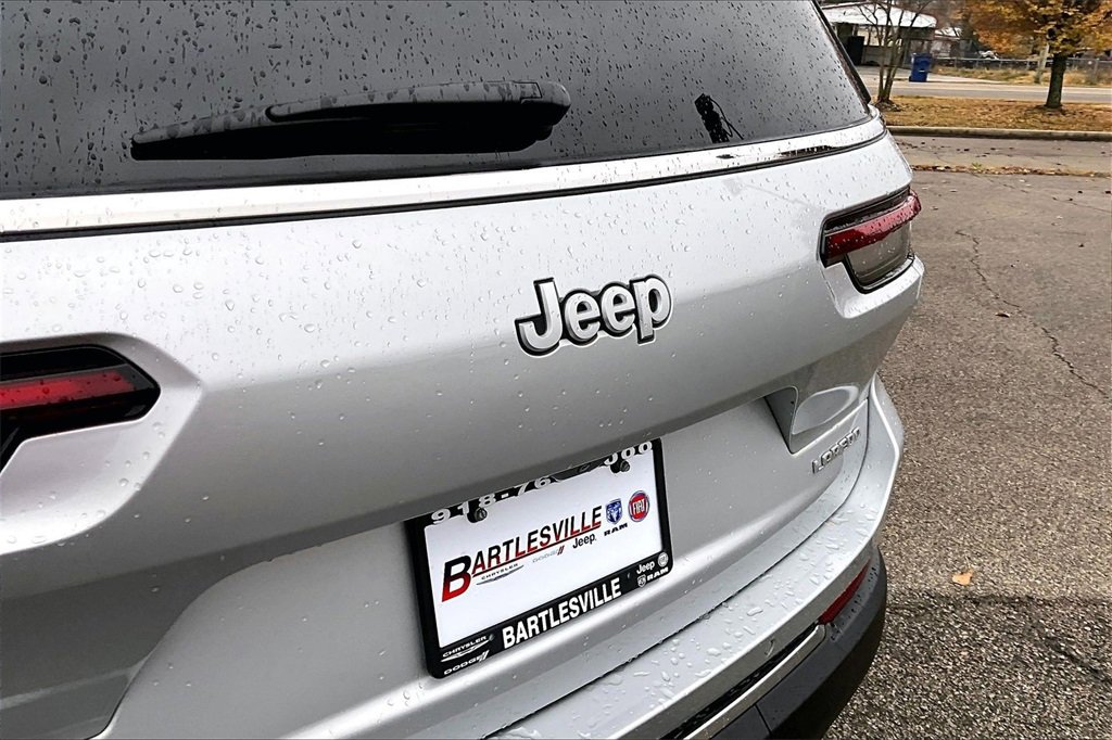 Used 2025 Jeep Grand Cherokee L Laredo w/ Luxury Tech Group I image 14