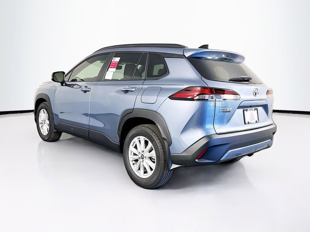 Used 2026 Toyota Corolla Cross LE image 7