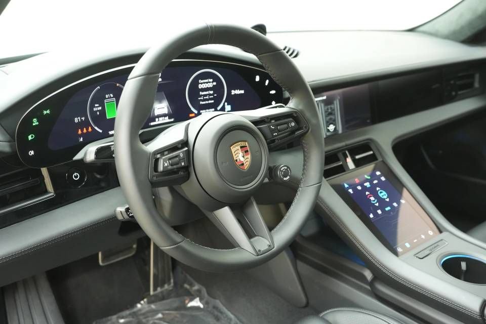 New 2026 Porsche Taycan GTS AWD/4WD image 4