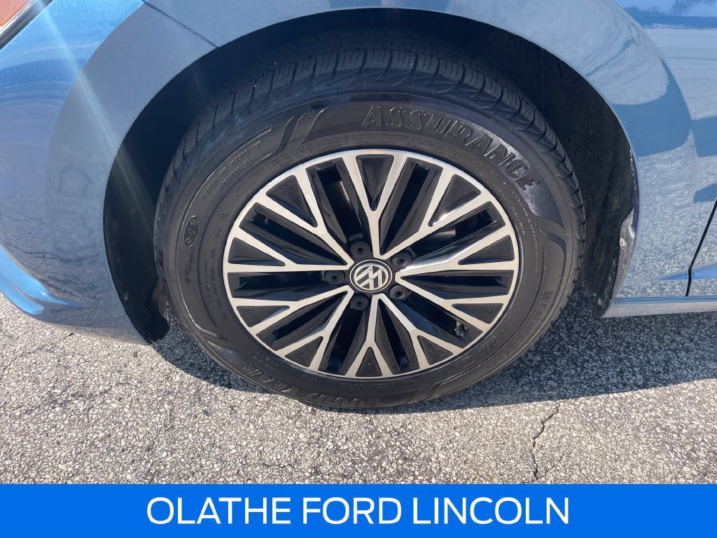 Used 2019 Volkswagen Jetta SE FWD image 25