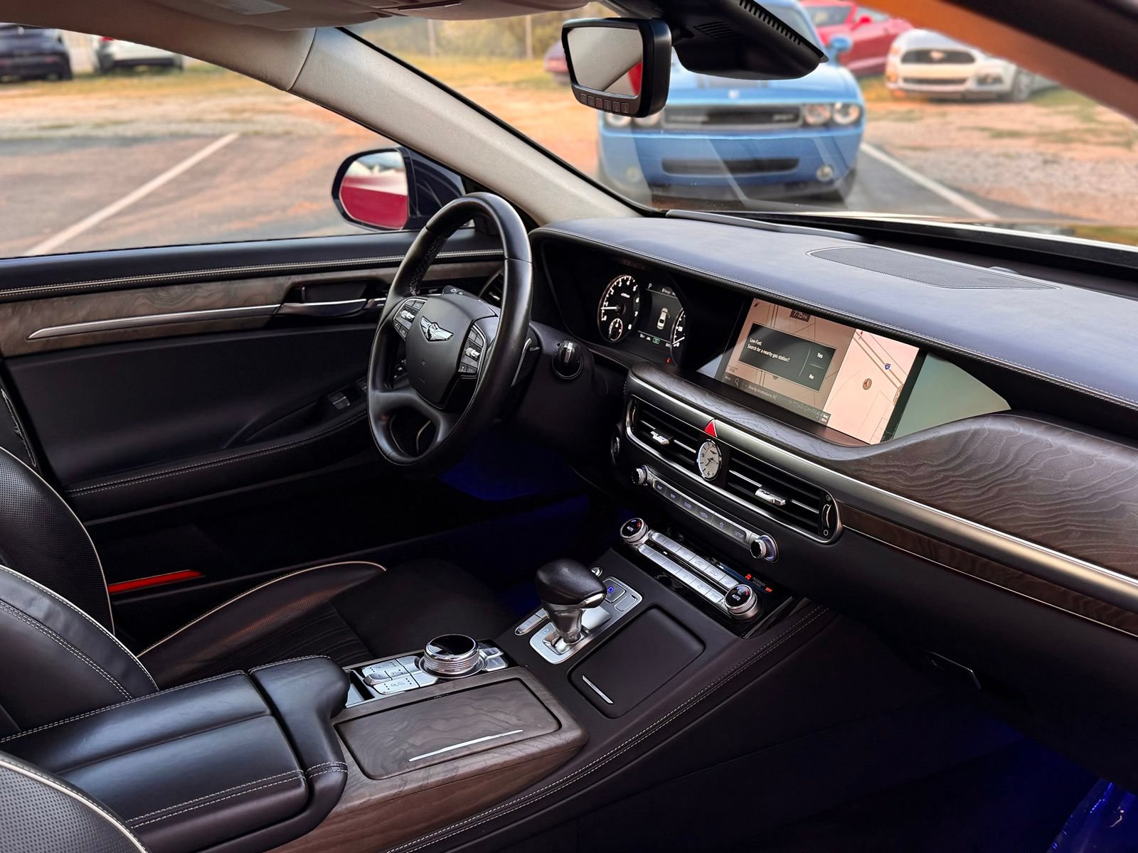 Used 2020 Genesis G90 3.3T Premium RWD image 37