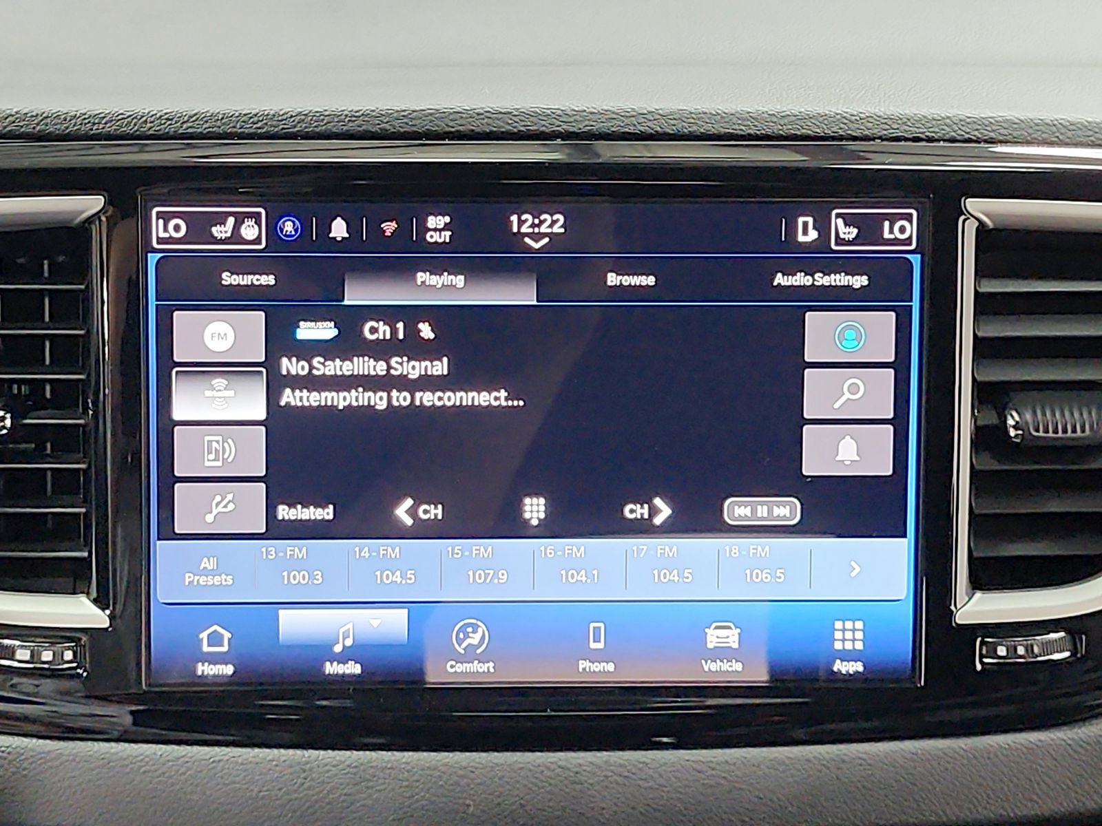 Used 2025 Chrysler Pacifica Select FWD image 29