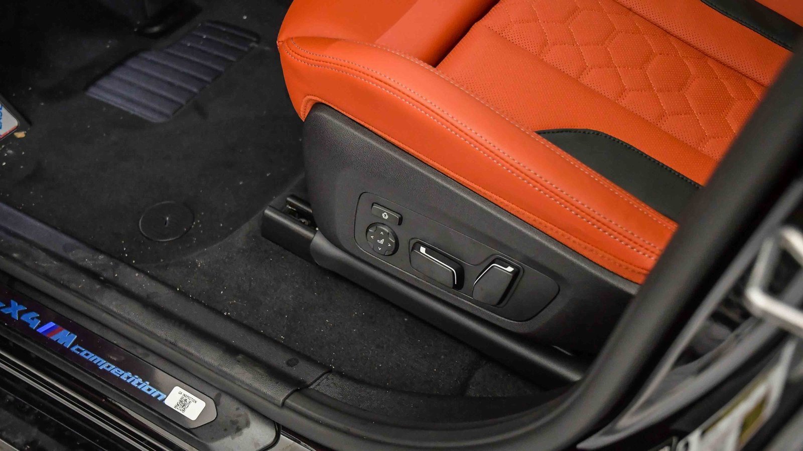 New 2025 BMW X4 M w/ Competition Package image 30