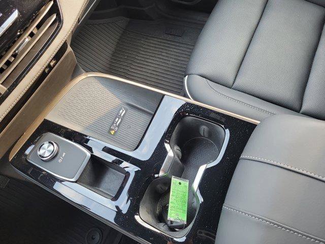 Used 2025 Buick Enclave Avenir w/ Super Cruise Package image 37