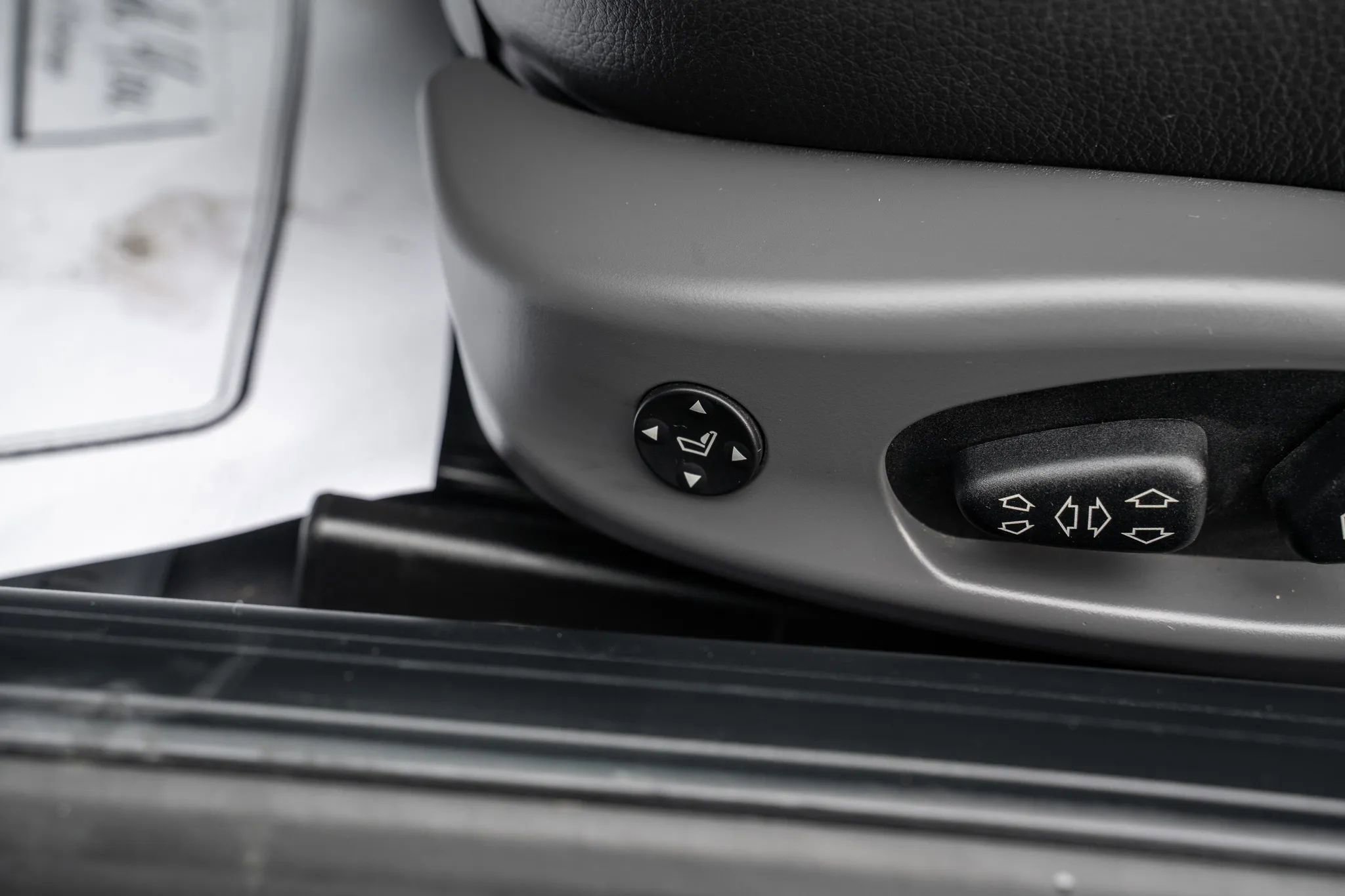 Used 2005 BMW 645Ci 645Ci Convertible 2D image 19