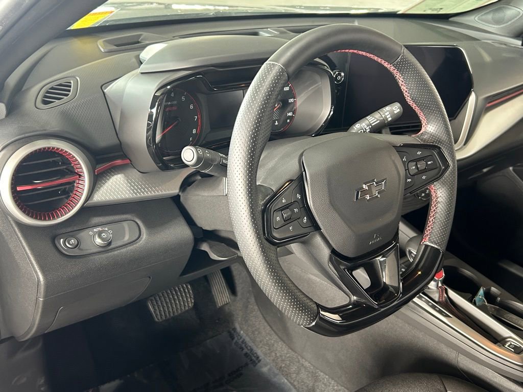 Used 2024 Chevrolet Trax RS w/ Driver Confidence Package image 18