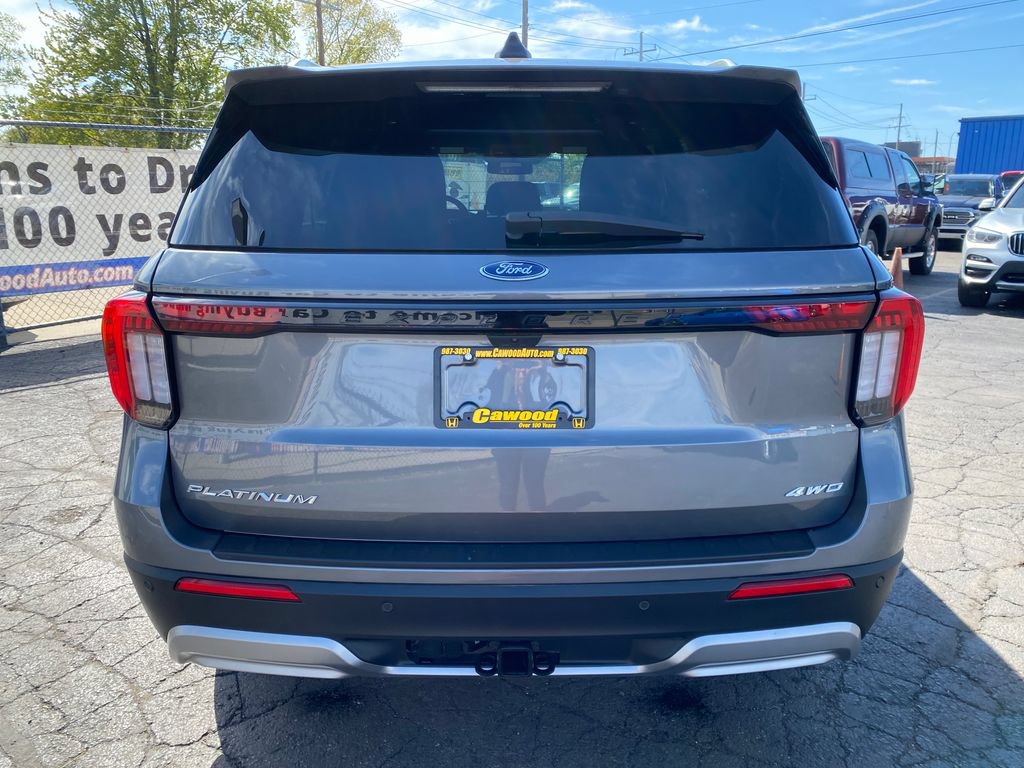 Used 2025 Ford Explorer Platinum AWD/4WD image 3