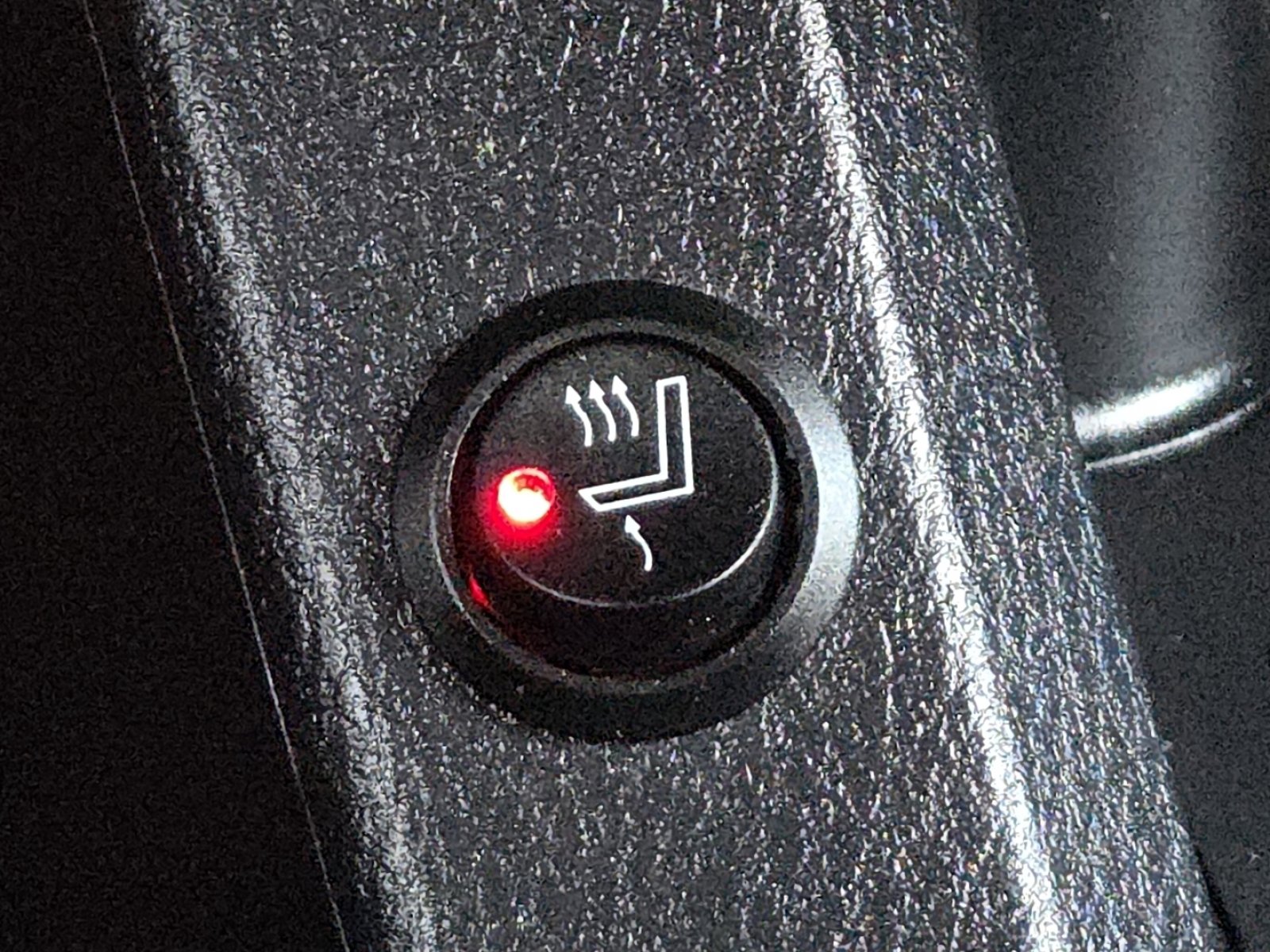 Used 2018 Toyota Tacoma TRD Off-Road w/ Technology Package image 8