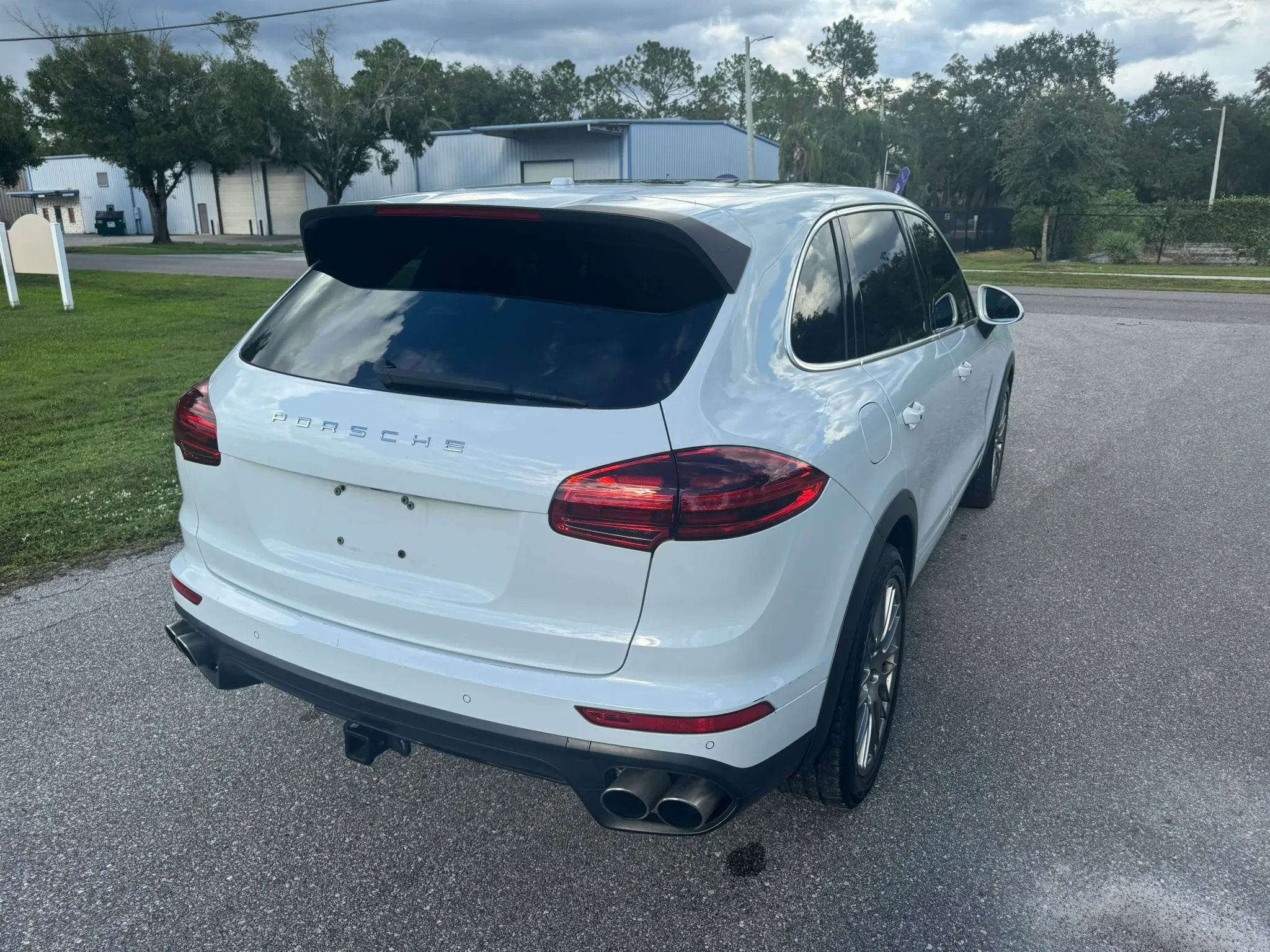 Used 2015 Porsche Cayenne S AWD/4WD image 7