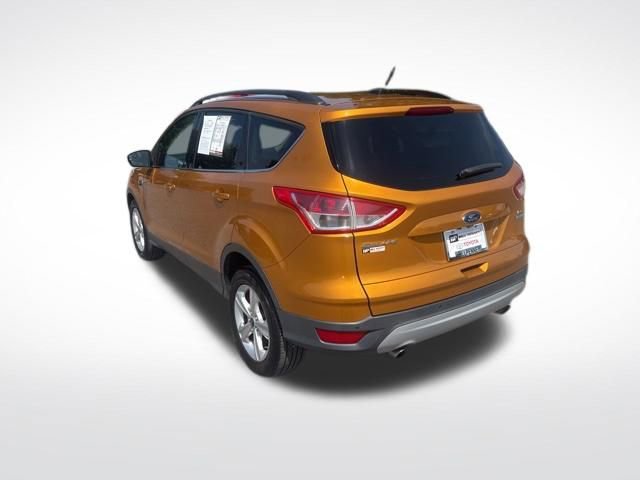 Used 2016 Ford Escape SE w/ Equipment Group 201A FWD image 3