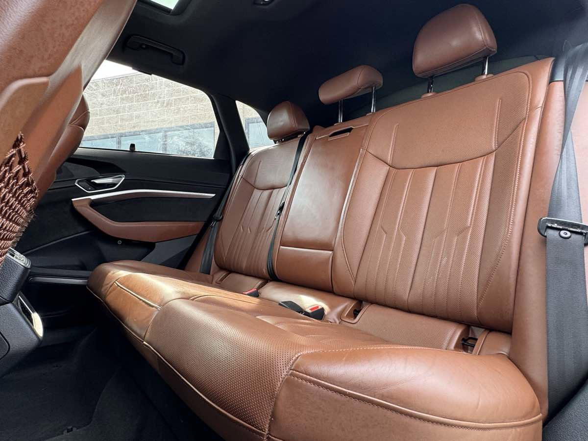 Used 2019 Audi e-tron Prestige w/ Prestige Package image 44