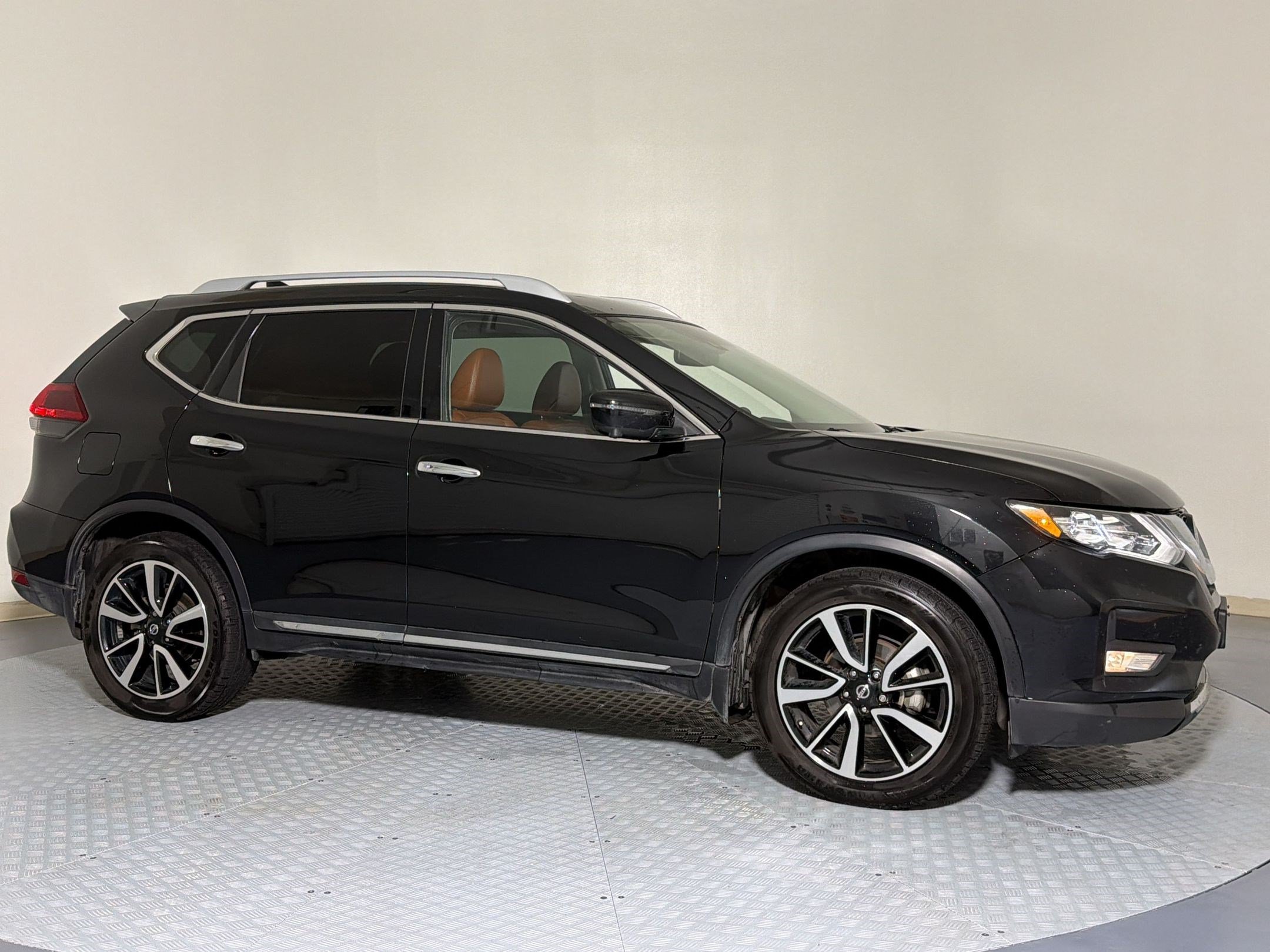 Used 2019 Nissan Rogue SL w/ Premium Package FWD image 6