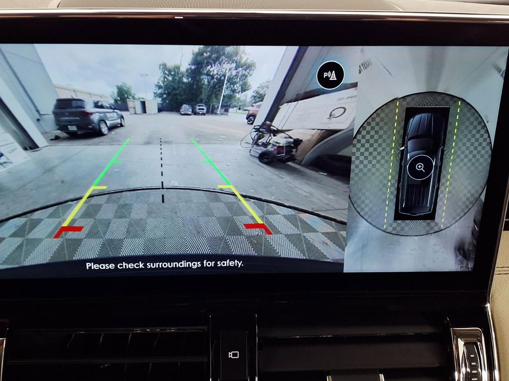 Used 2023 Lincoln Navigator Reserve RWD image 12