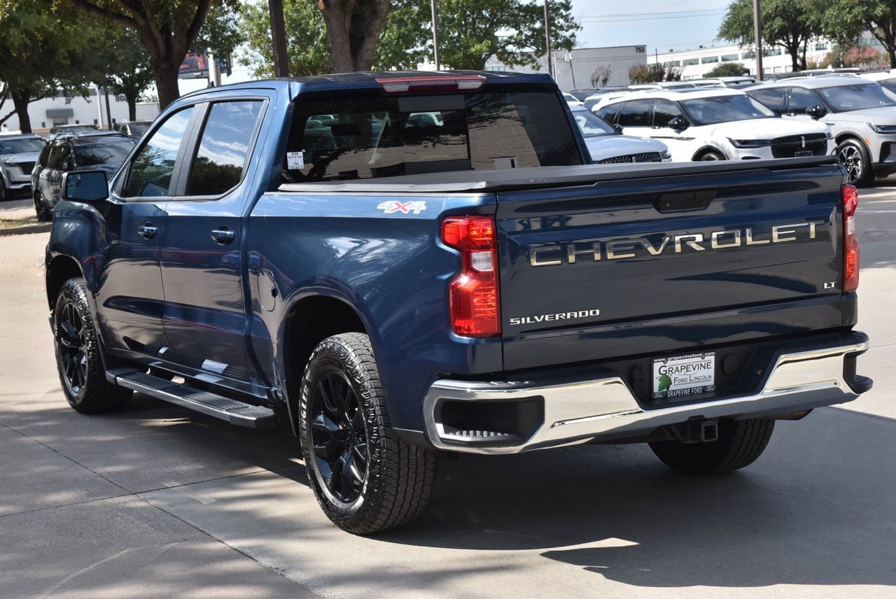 Used 2021 Chevrolet Silverado 1500 LT w/ Convenience Package II AWD/4WD image 10