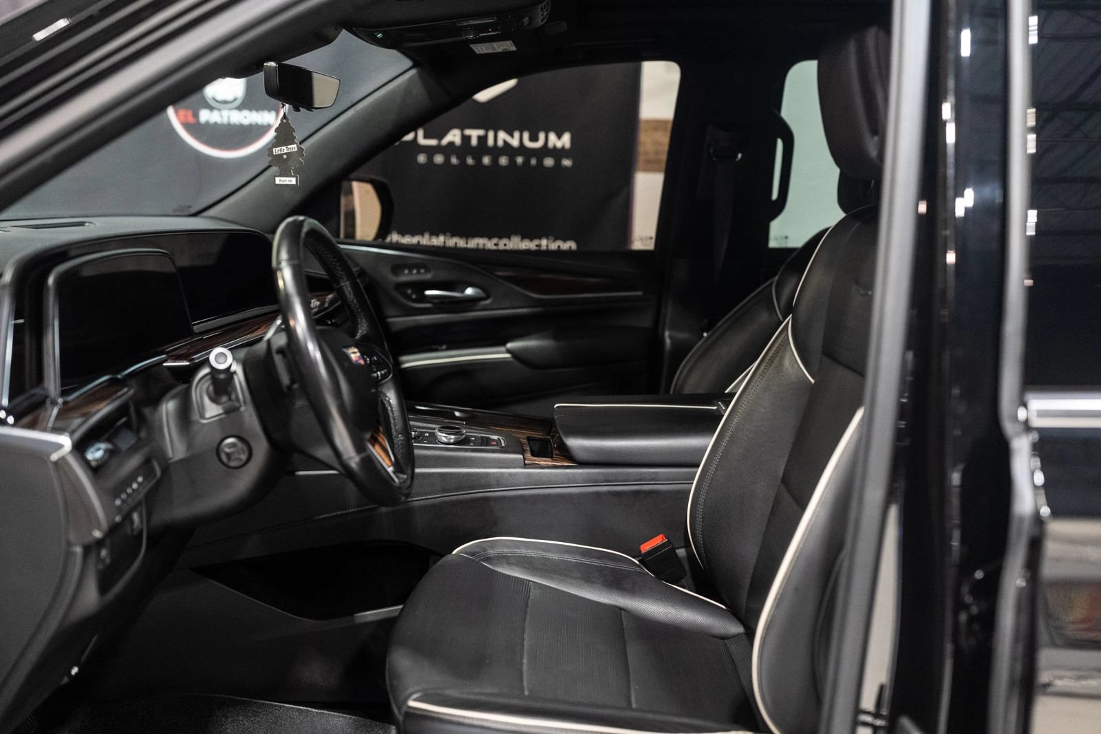 Used 2021 Cadillac Escalade ESV Premium Luxury w/ LPO, Floor Liner Package AWD/4WD image 10