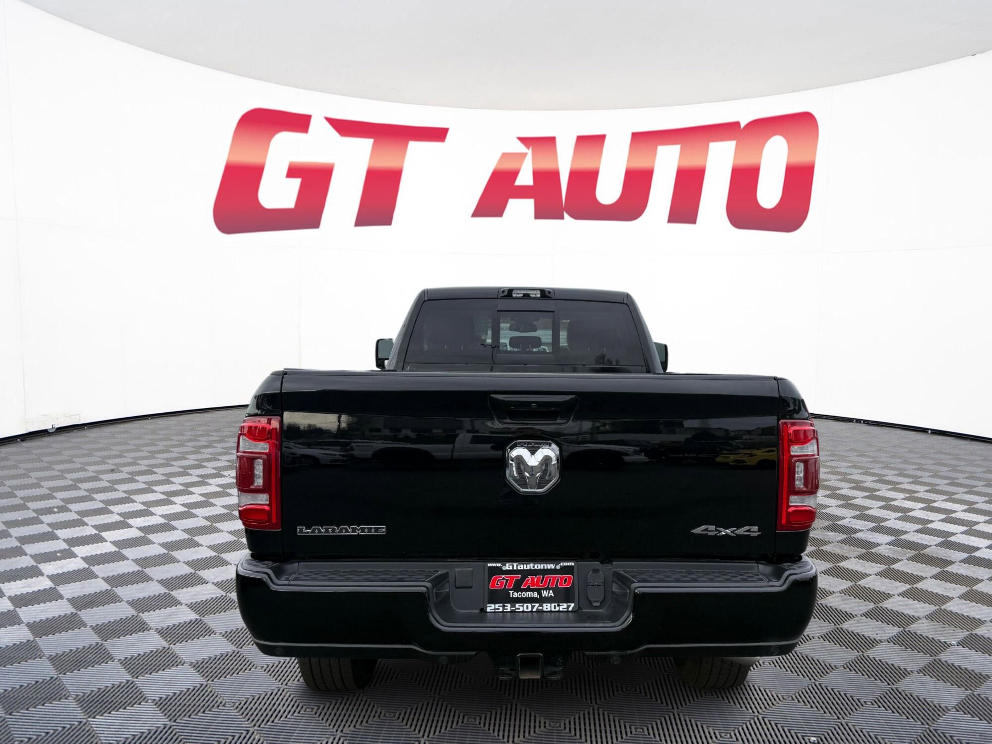 Used 2024 RAM 3500 Laramie AWD/4WD image 6