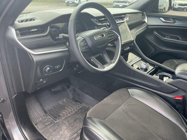 Used 2023 Jeep Grand Cherokee L Laredo AWD/4WD image 10