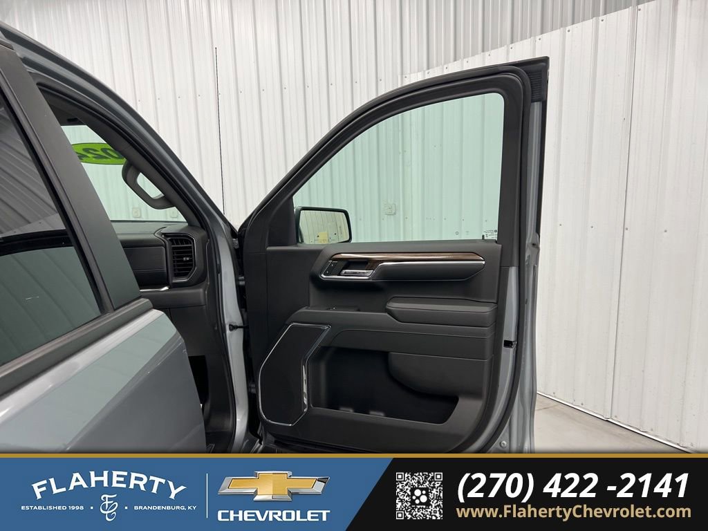 Used 2024 Chevrolet Silverado 1500 LT image 14