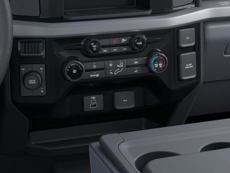 New 2026 Ford F550 4x4 Crew Cab image 16