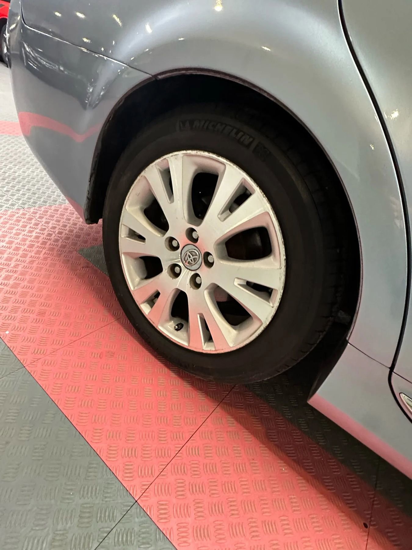 Used 2012 Toyota Avalon Limited image 33