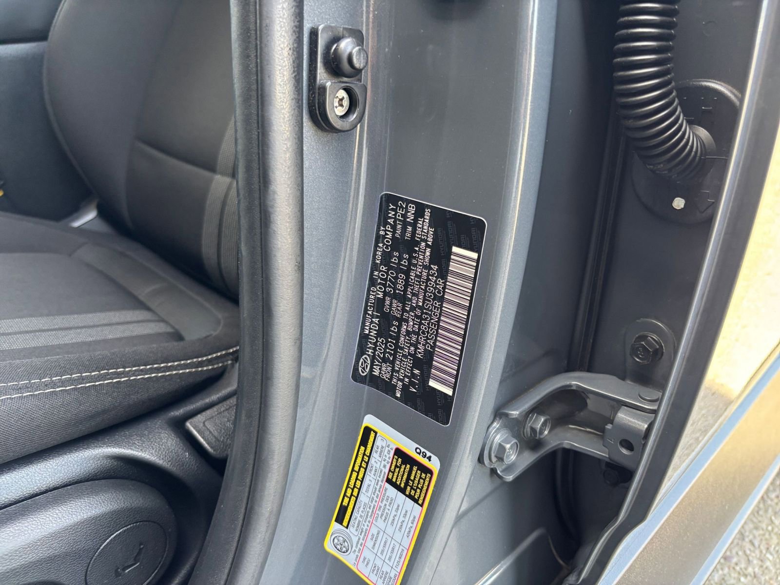Used 2025 Hyundai Venue SEL image 30